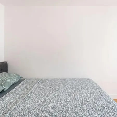 Appartamento Moderne Rénové Et Spacieux, Au Cœur De Parigi